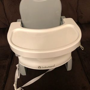 Infant high chair floor seat